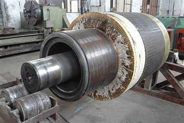 使用大型高壓電機(jī)時要注意安全問題。